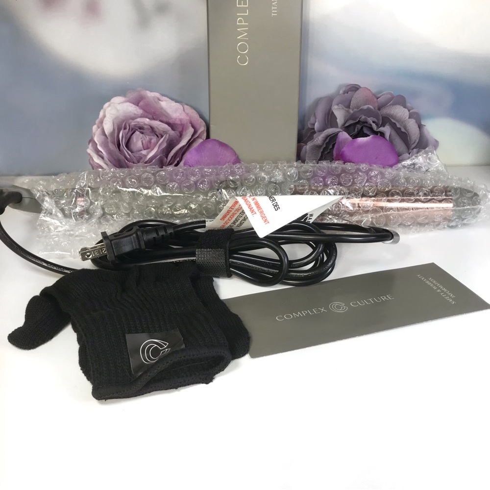 Complex Culture 1.25” Thermal Styling Curling Wand with Glove Beach Waves *BNIB